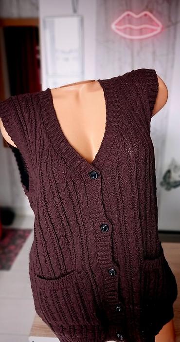 pull and bear dzemperi: Ženki prsluci pamuk vuna vel. M. L. Xl. 2xl. 3xl 
cena 699din 💋 — 1