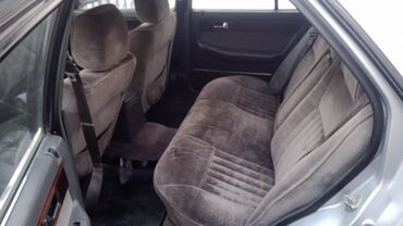 Mazda: Mazda 626: 1987 г., 2.2 л, Механика, Бензин, Седан