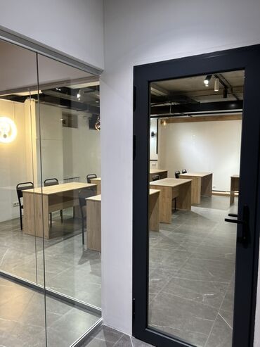 помещение под курсы: Сдаю Кабинет Для тренингов 40 м², Цокольный этаж, Почасово, С отдельным входом