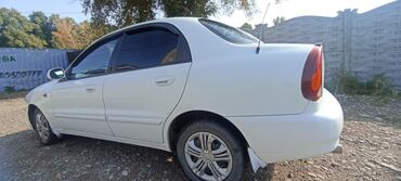 Другие Автомобили: Автомобиль седан, белый цвет. Основные детали по фото: - Кузов седан — 10