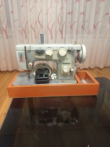 швейная машина baoyu: Продаю б/у рабочую швейную машину