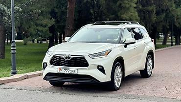 competition: Toyota Highlander: 2021 г., Автомат, Бензин, Кроссовер — 1