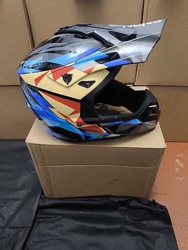 Шлемы: Мотошлем кроссовый (интеграл с визором-пиком) - Тип: полноразмерный — 8