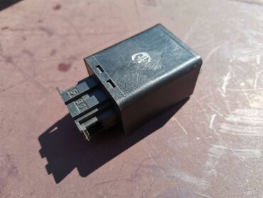 Auto delovi: Relej maglenki Lada 21213,21214 Niva, Lada 112 br.3. Polovnano — 3