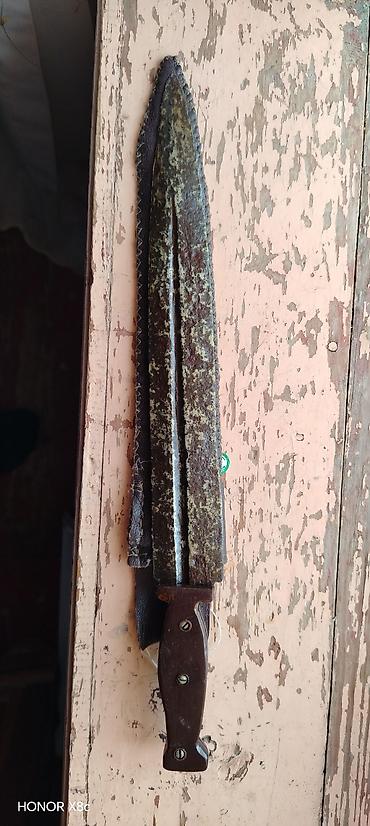 idman qılıncının adı: İkiyivli uzun bıçaq/dolçak - Ümumi quruluş: Uzun, iki tərəfli yivi — 4