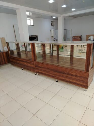 Dönər aparatları: *SEVA XİRDALAN* Şirniyyat üçun quru soyuducusu satilir. Ölçu Uzunlug