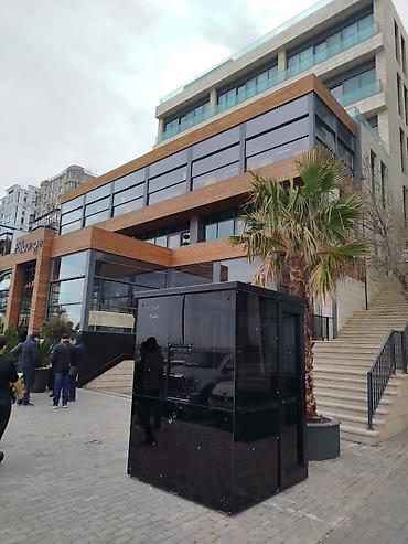 Sifarişlə market vitrinləri: PVC profilindən hazırlanmış mühafizə/post kabini - Ölçü: təxmini 2,5 — 27