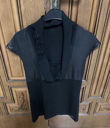 Sviterlər: 10 azn Razmer S/M — 6