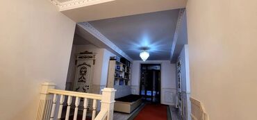 Долгосрочная аренда домов: 300 м², 8 комнат — 8