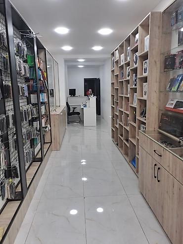 parfum vitrine: Magazada vitrin icareye verilir.parfumeriya,bujiteriya,etir ve s — 5