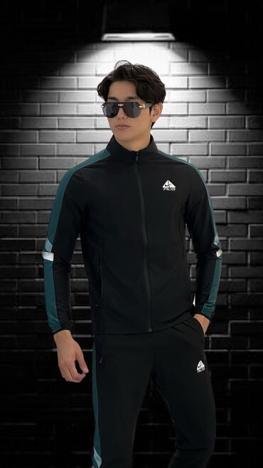 черно белые мужские футболки: Спортивный костюм Nike, S (EU 36), L (EU 40), 2XL (EU 44), цвет - Черный