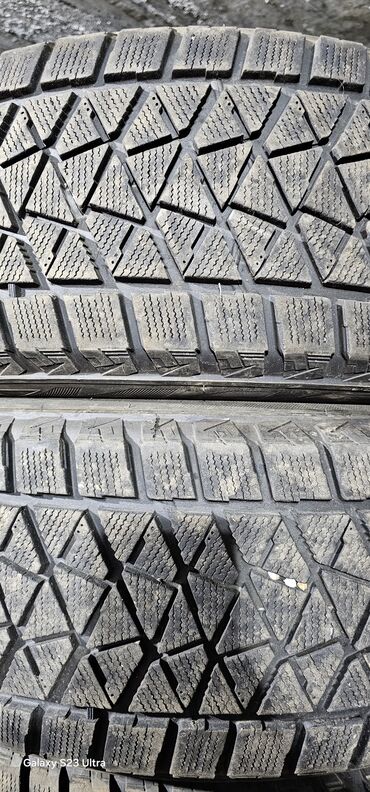 Шины: Шины 245 / 65 / R 17, Зима, Б/у, Комплект, Легковые, Япония, Bridgestone