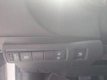 corola: Toyota Corolla: 2021 г., 1.8 л, Вариатор, Гибрид, Седан — 5
