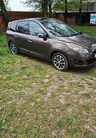 traktor t 30: Renault Grand Scenic: 1.5 l | 2010 il 275000 km Van/Minivan — 3