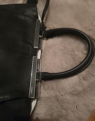 Torbe: Fendi 3Jours kožna torba. Ovaj model je evolucija klasične 2Jours — 7