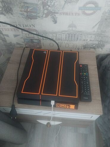 прокат playstation: Ps4 1tb akont verilir 1 joystik (Aklass) icin 3 disk olaraqda 4 oyun