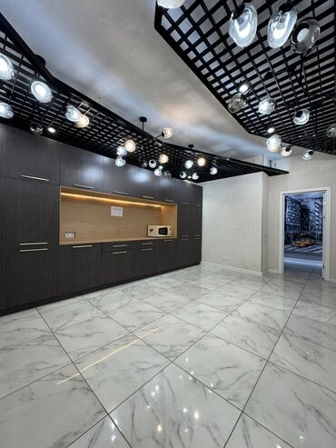 Кеңселерди ижаралоо: Сдаю Аренда офисов, 188 м², В жилом комплексе, С отдельной кухней, С отдельным входом, С отдельным сан узлом — 4