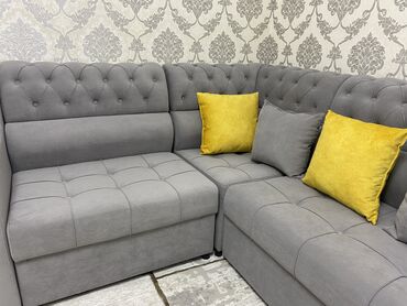 диван для магазина: Диван-кровать, цвет - Бежевый, Новый
