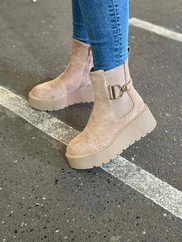 cizmice 37: Ankle boots, 41