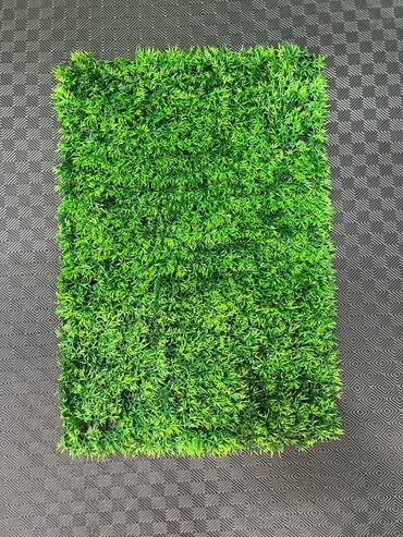 Süni güllər: Süni yaşıl divar paneli müxtəlif yaşıl yarpaqların və qırmızı — 13