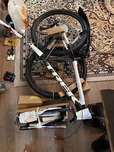 124 e500: Городской велосипед, Trek, Рама M (156 - 178 см), Новый — 6