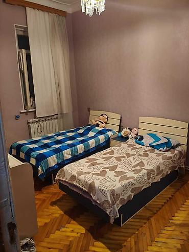badamdarda satilan evler: Bakı, 3 otaqlı, Köhnə tikili, m. Nəriman Nərimanov, 80 kv. m — 5