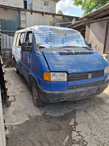 Volkswagen: Volkswagen Transporter: 1993 г., 2 л, Механика, Бензин, Бус
