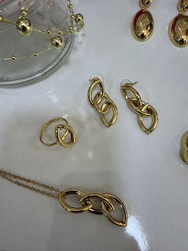 Bijuteriya dəstləri: Qadın bəzək aksesuarları – geniş seçim Məhsullar: - Qızılı tonlarda — 84