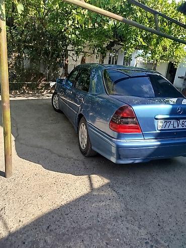 mersedes c250: Mercedes-Benz C-Class: 1.8 l | 1998 il Sedan — 3