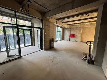 продаю 1этаж: Сдаётся просторное коммерческое помещение open space. - Формат — 7