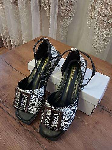 bleu de chanel qiyməti: Burberry, Ölçü: 38, rəng - Boz, Yeni — 3