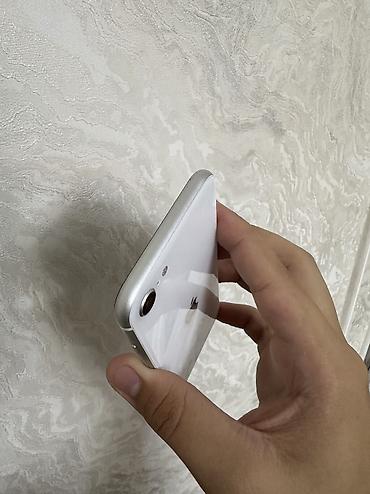 apple se 2020: IPhone SE 2022, 128 GB, White Titanium, Zəmanət, Kredit, Barmaq izi — 4