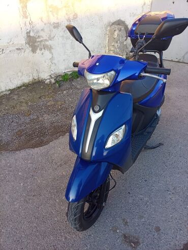 3 tekerlekli moped: Sənədləri qaydasındadır və dövlət nömrə nişanı var.2020 ci ildən