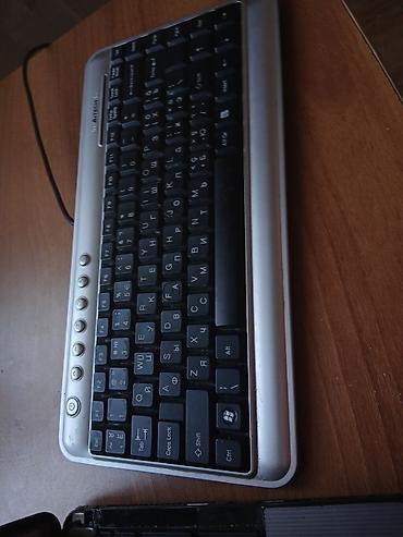 notebook kredit: Korpusu sınıqdır.Düymələrini uşaq çıxardıb,əlavə klaviatura qoşub — 5