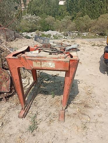 Другое строительное оборудование: Гидравлическое навесное оборудование-стапель/кран-стенд для — 2