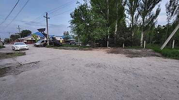 продаю дом дордой 1: 🏡 ПРОДАЁТСЯ ДОМ С ВЫСОКИМ КОММЕРЧЕСКИМ ПОТЕНЦИАЛОМ! 📍 Район рынка — 6