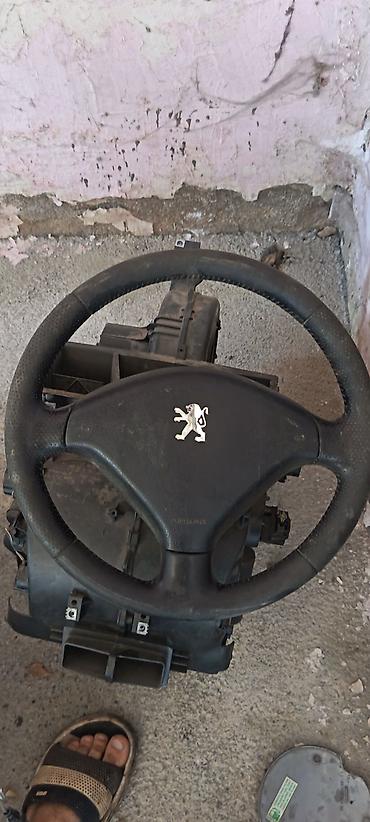 Sükanlar, rullar: Peugeot ehtiyat hissələri - Sükan: orijinal Peugeot emblemi ilə — 1
