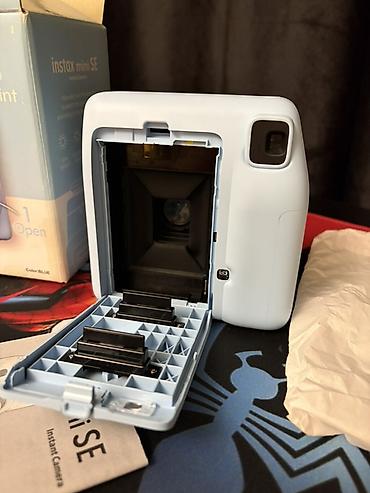 фотоаппарат смена: FUJIFILM instax mini SE — моментальная камера (цвет: Blue). Ни разу — 9