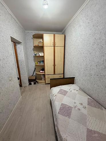 хозблок: Продается домв доме 5 комнаты, зал,санузел, кухня, в доме полы — 9