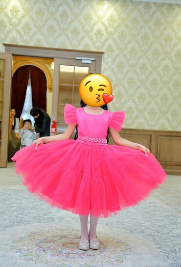 Прокат детских карнавальных костюмов: Прокат очень красивого, эффектного платья для девочек, возраст 6-7-8