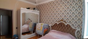 Həyət evləri və villaların satışı: Obyekt: Həyət evi Təsvir: - 1 mərtəbəli, ayrı həyəti olan ev. Geniş — 11