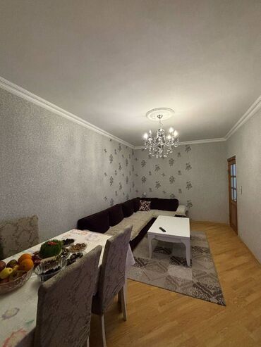 Köhnə tikili: Bakı, 3 otaqlı, Köhnə tikili, m. Əhmədli, 82 kv. m — 2