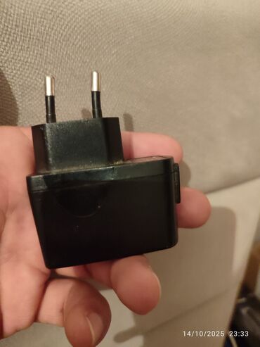 Şarj cihazları: Simsiz şarj cihazı Samsung, 10 Vt -da lalafo.az — 6 Şarj cihazları: Simsiz şarj cihazı Samsung, 10 Vt — 6