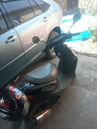 бокс на крышу авто купить в бишкеке: Скутер Honda Dio черного цвета, предназначенный для городского