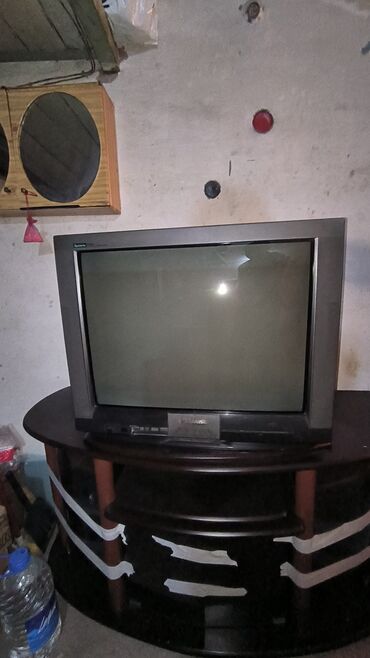 телевизор 1: Продаю телевизор, в хорошем состоянии полностью рабочий, включил и