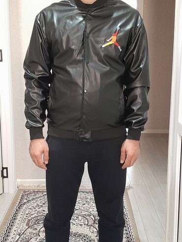 Куртка Jordan, XS (EU 34), S (EU 36), M (EU 38), цвет - Черный
