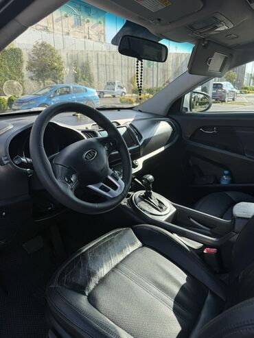 Kia: Kia Sportage: 2 l | 2010 il Krossover — 8