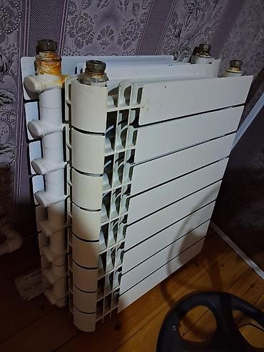 ev ucun radiator: Alüminium sektsiyalı radiator - Material: alüminium - Seksiya sayı — 1