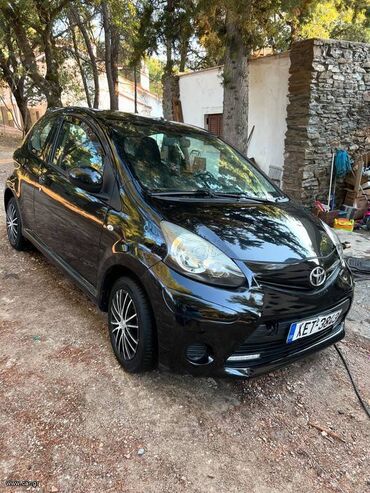 Toyota: Toyota Aygo: 1 l. | 2013 έ. Χάτσμπακ
