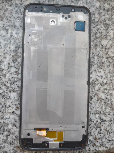 Мобильные телефоны и аксессуары: Samsung A30, 4 GB, цвет - Черный, Битый, Отпечаток пальца, Face ID